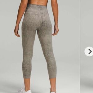 Lululemon Wunder Train High Rise Crop Size 6